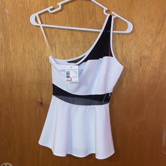 •GUESS• NWT PEPLUM white with black mesh top size XS - Picture 3 of 5